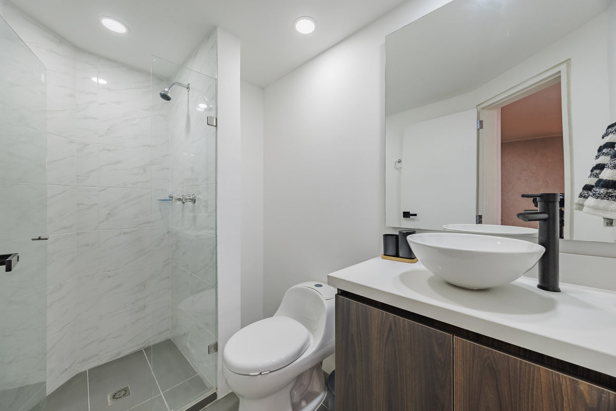 Apartamento Moderno con vista verde & A/C Sector Milla de Oro