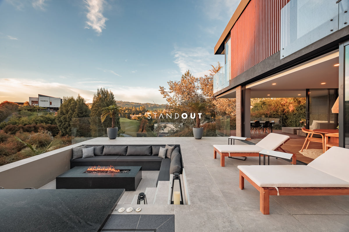 Casa moderna en Alto de las Palmas con vista al lago, piscina climatizada y diseño de lujo