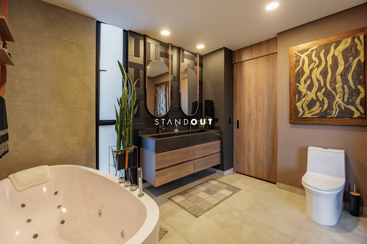 Casa moderna en Alto de las Palmas con vista al lago, piscina climatizada y diseño de lujo