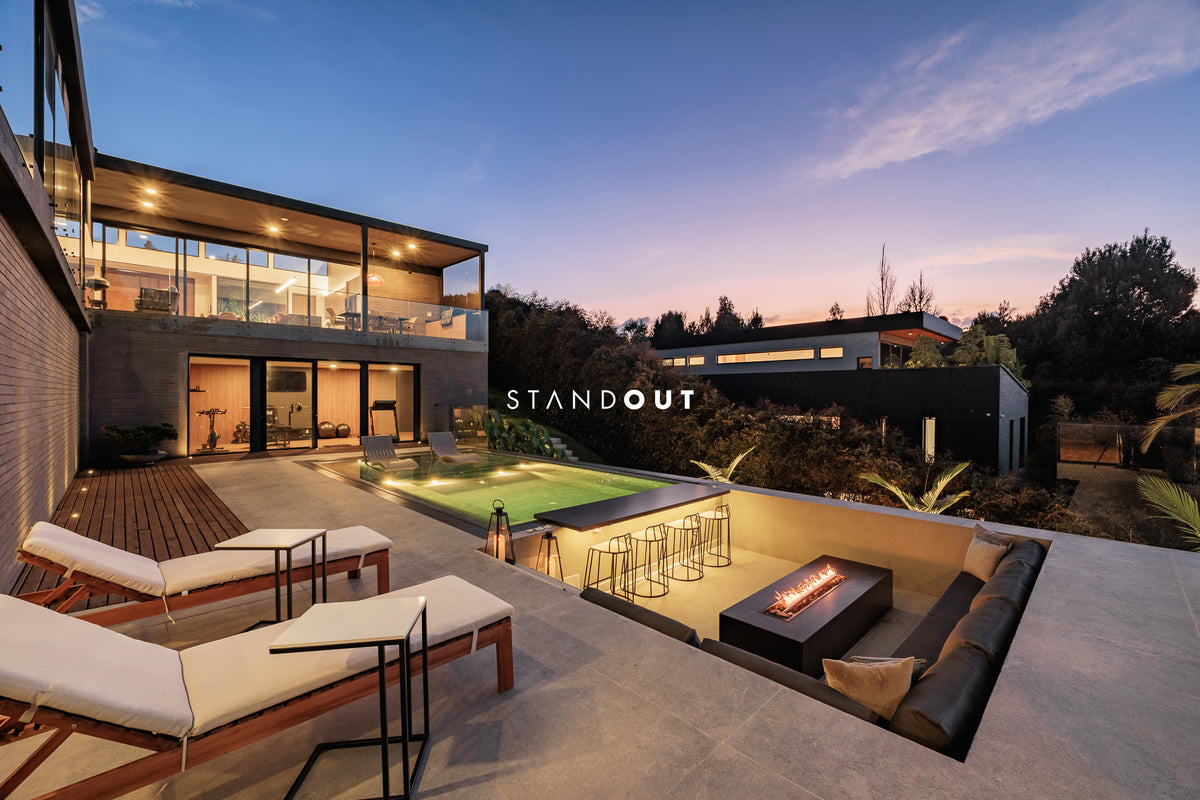 Casa moderna en Alto de las Palmas con vista al lago, piscina climatizada y diseño de lujo