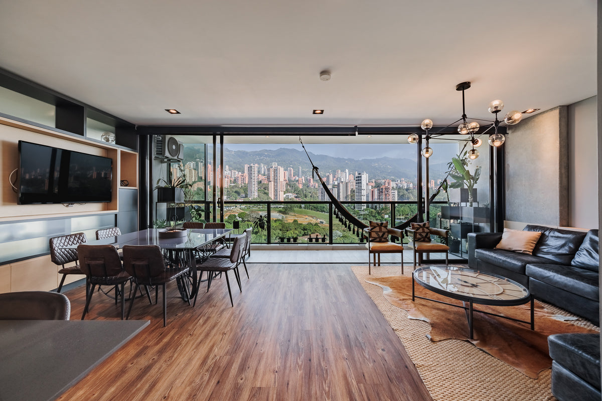 Amplio Apartamento con A/C & Balcón con vista Panorámica Sector Milla de Oro 1 BR