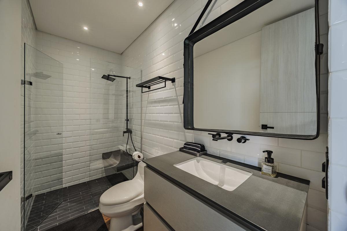 Amplio Apartamento con A/C & Balcón con vista Panorámica Sector Milla de Oro 1 BR