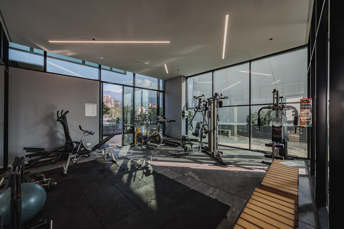 Amplio Apartamento con A/C & Balcón con vista Panorámica Sector Milla de Oro 1 BR