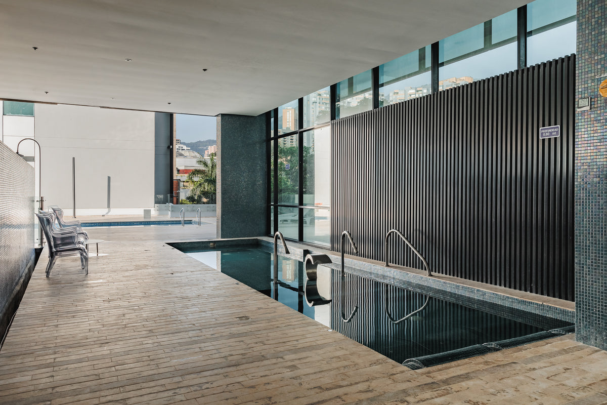 Amplio Apartamento con A/C & Balcón con vista Panorámica Sector Milla de Oro 1 BR