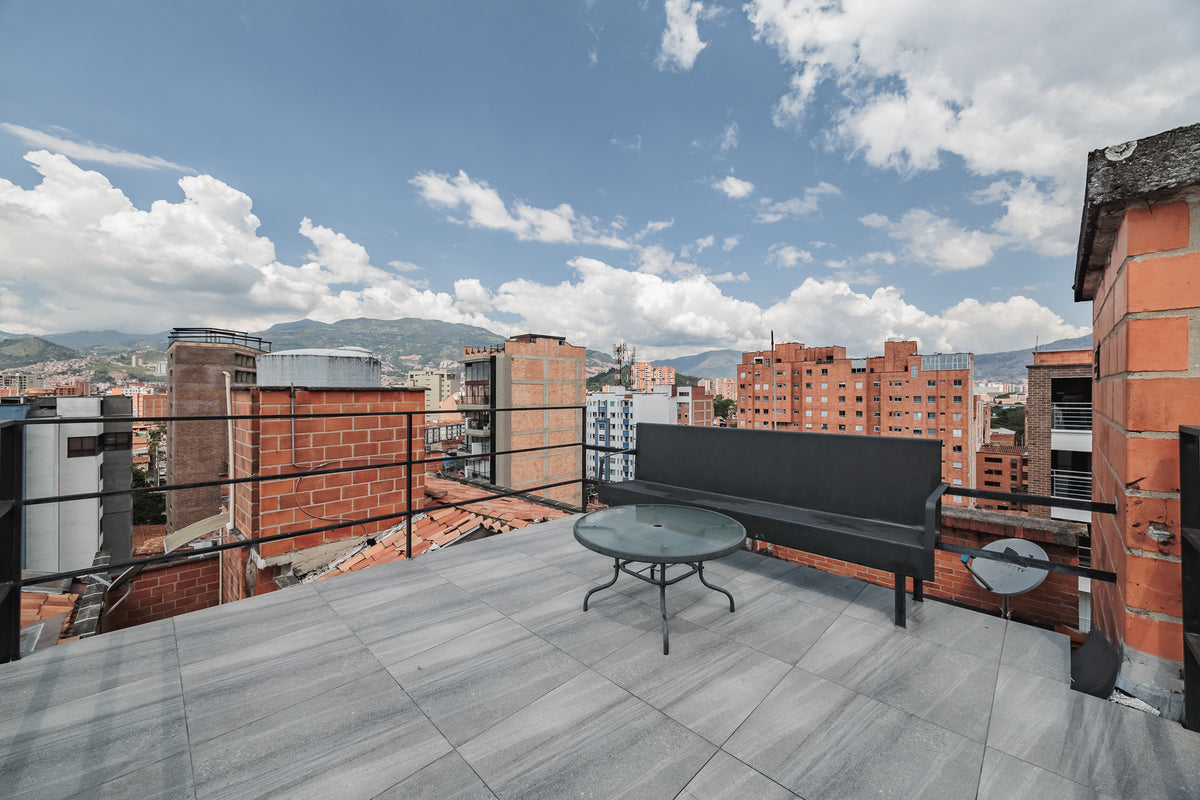 4-level penthouse in Laureles – near Parques del Río