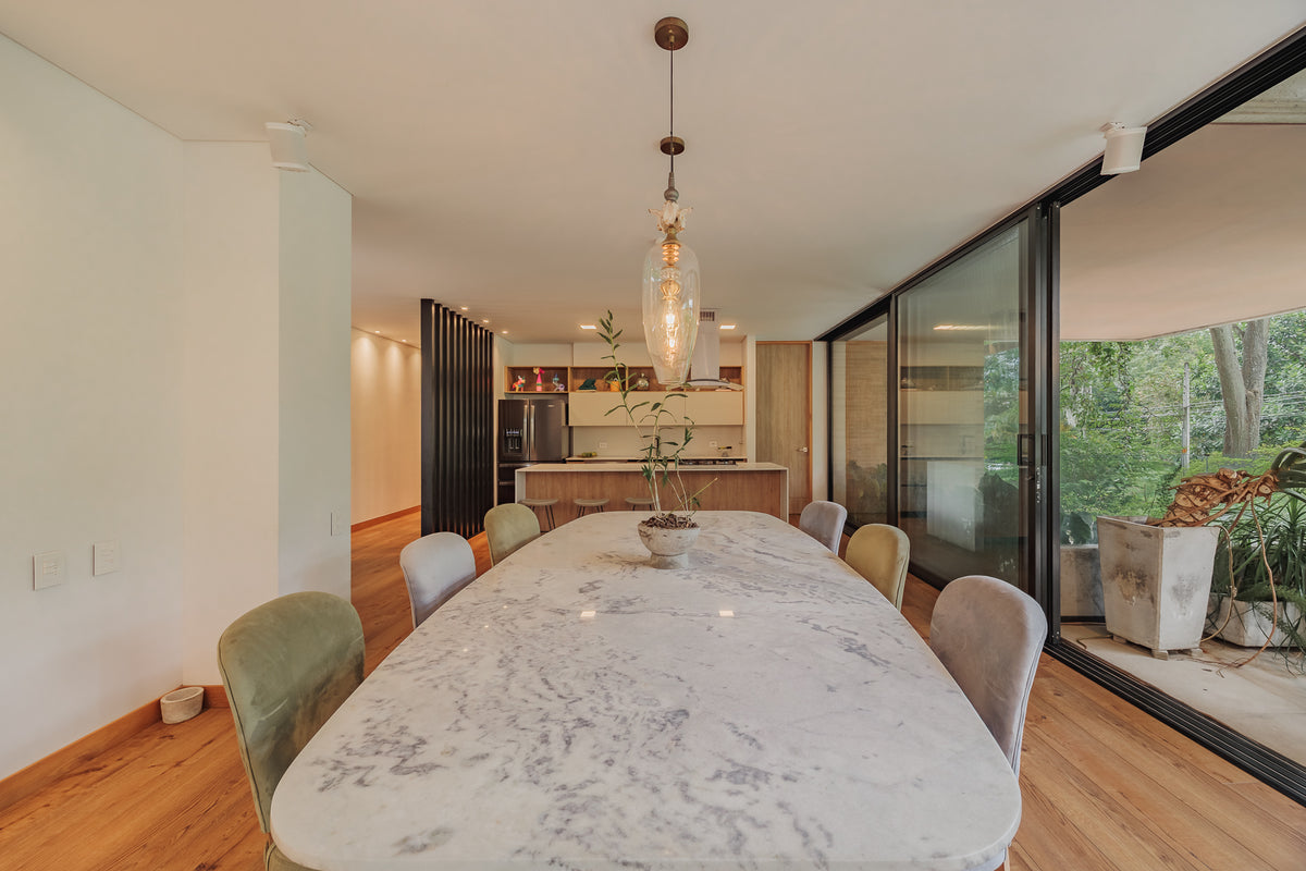 Apartamento Boutique 3BR con Terraza en Club Campestre – Diseño y Exclusividad en El Poblado