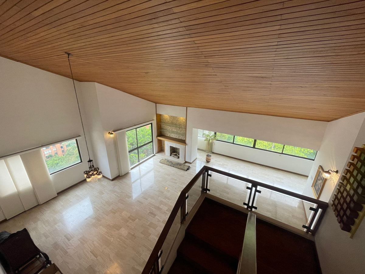 Penthouse Dúplex para Remodelar en Los Balsos – Vistas y Potencial en El Poblado