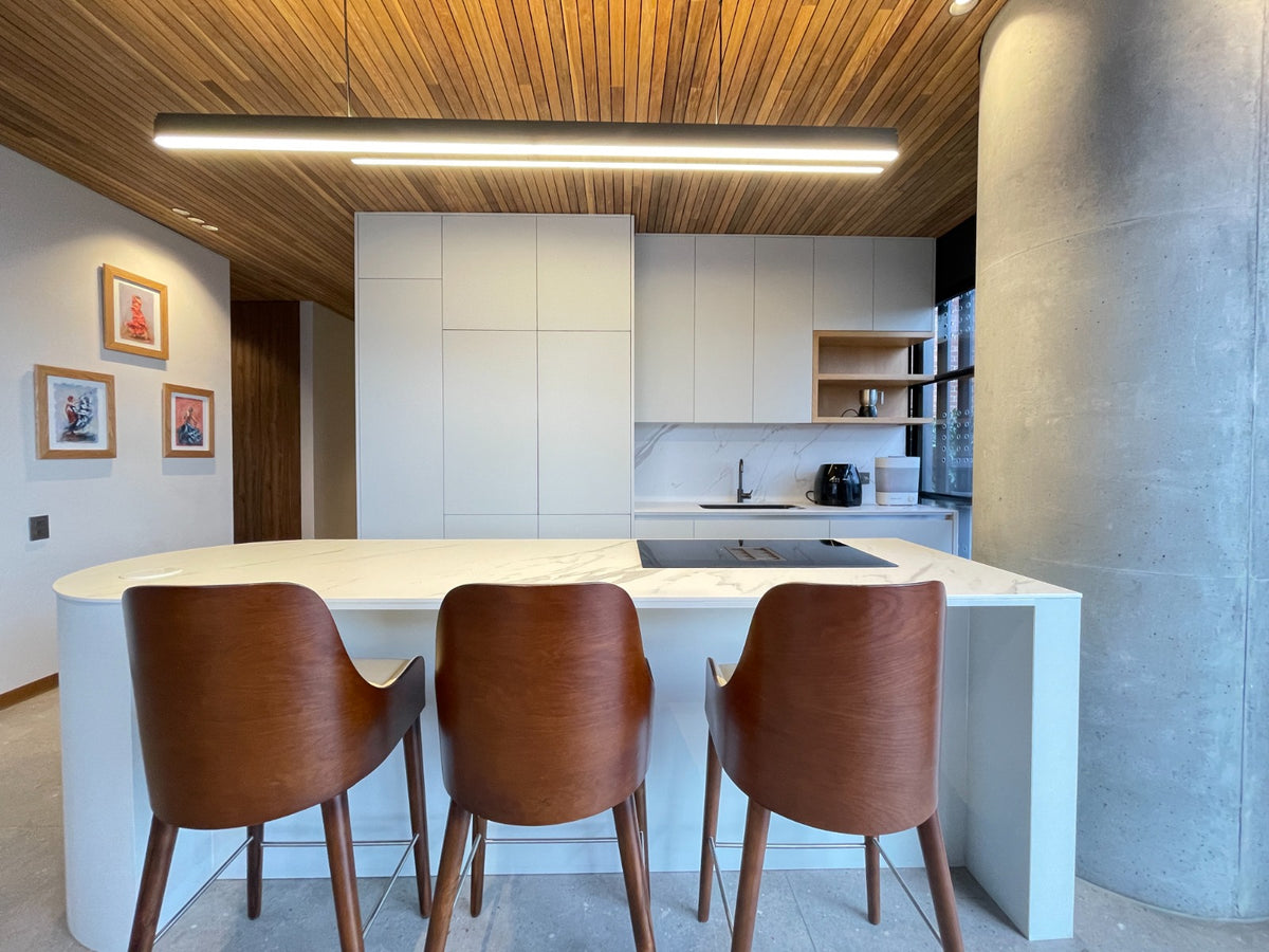 Apartamento con balcón y vista a Medellín, Sector El Tesoro