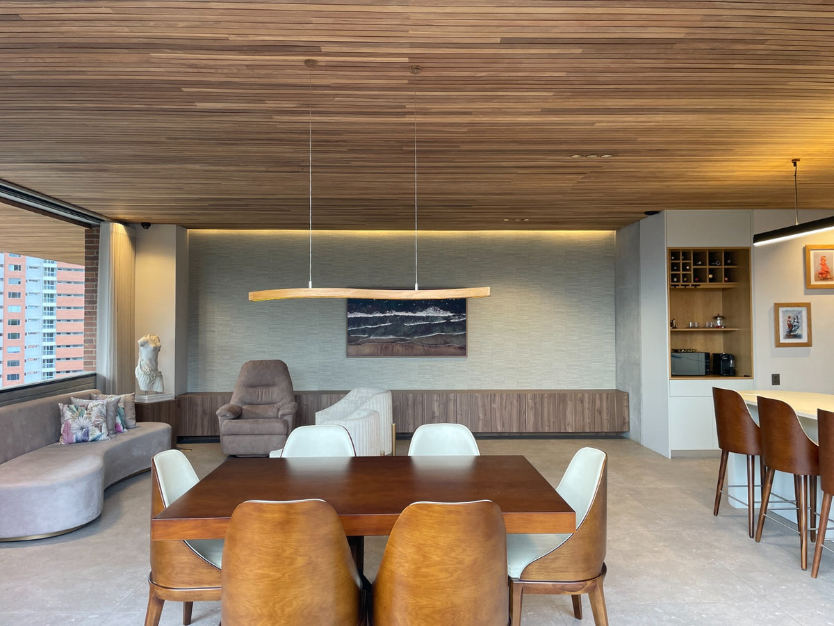 Apartamento con balcón y vista a Medellín, Sector El Tesoro