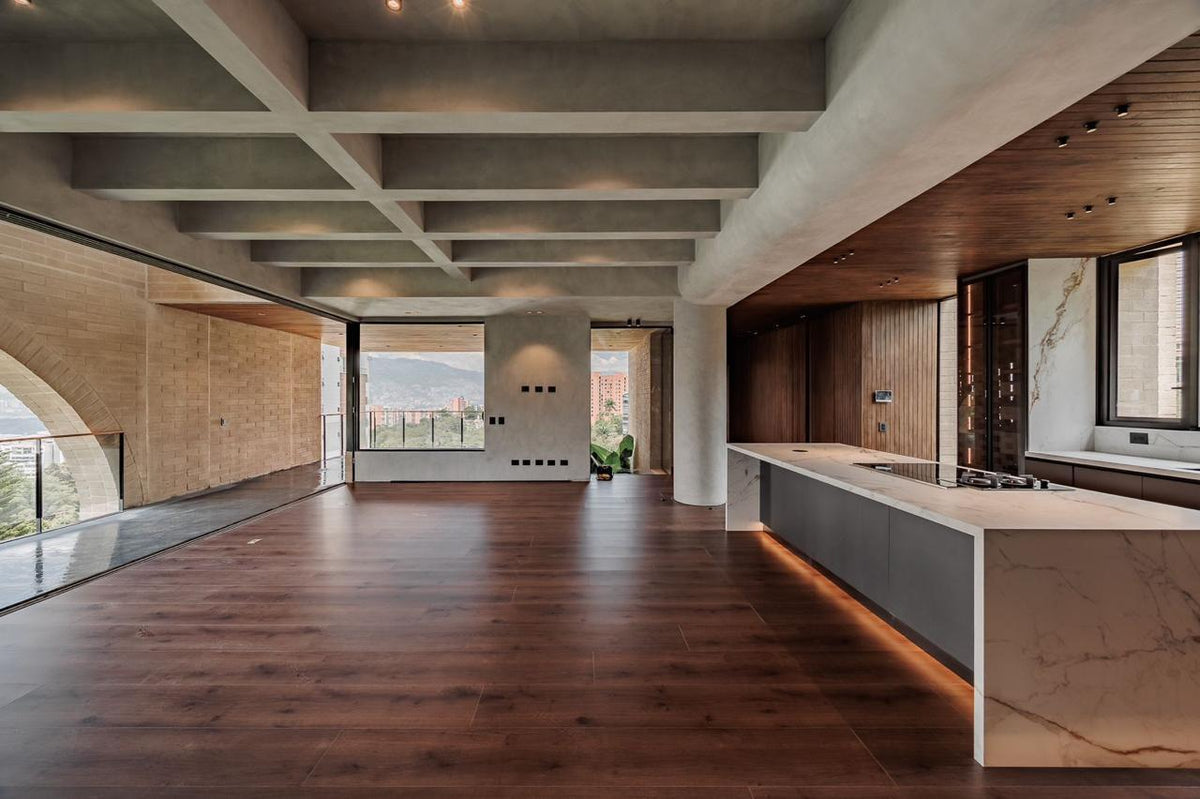 Exclusive Apartment in El Poblado, Near the Country Club – Private Terrace and Comfort