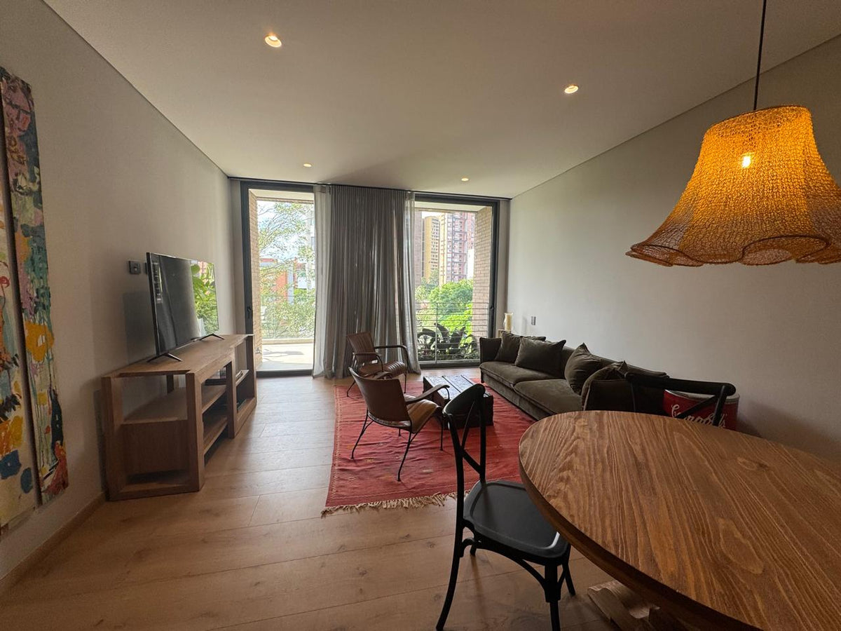 Apartamento con balcón tipo Terraza y Zonas Comunes de Lujo en Castropol, El Poblado