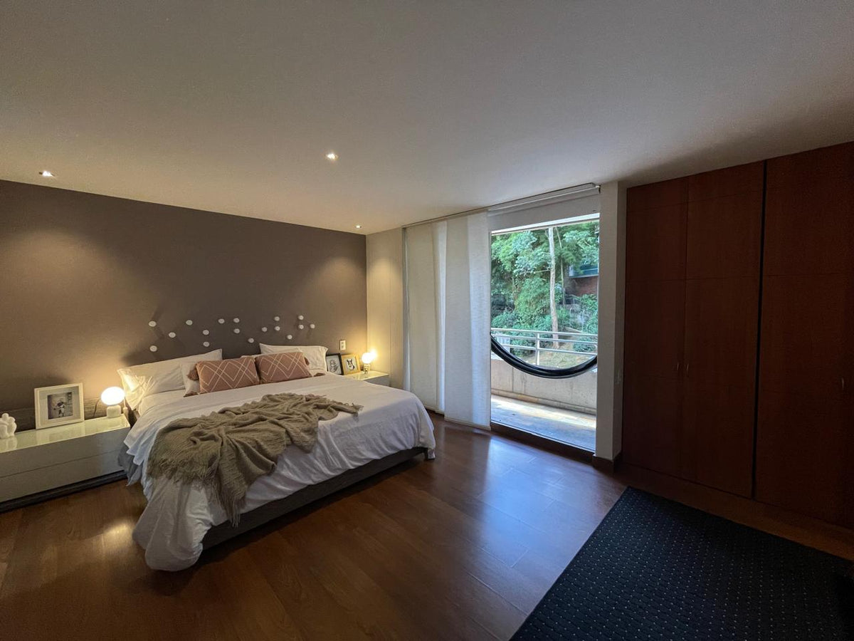 Apartamento con vista verde Sector El Tesoro 2 BR