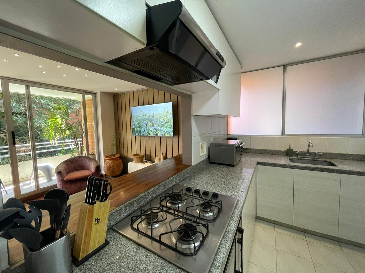 Apartamento con vista verde Sector El Tesoro 2 BR