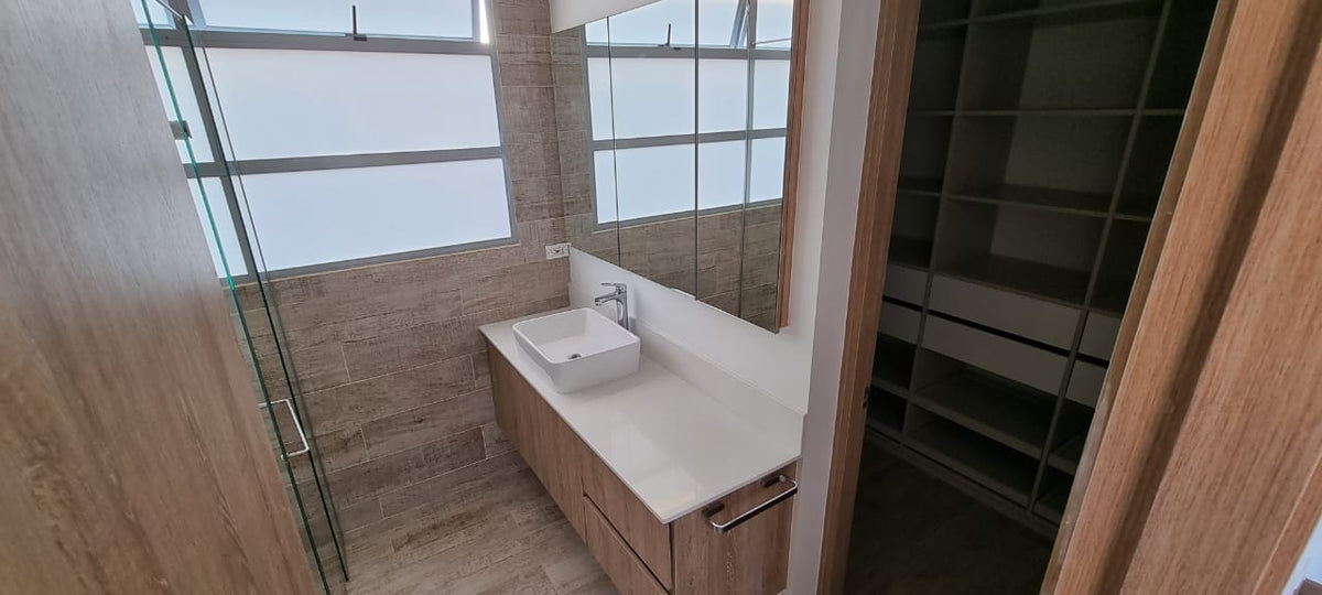 Apartment in El Poblado, 230 m² – High floor in the Lalinde sector