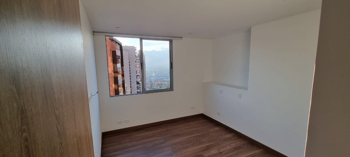 Apartment in El Poblado, 230 m² – High floor in the Lalinde sector