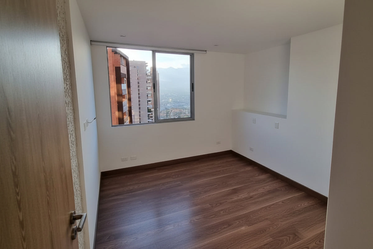 Apartamento en El Poblado, 230 m² – Piso alto en sector Lalinde