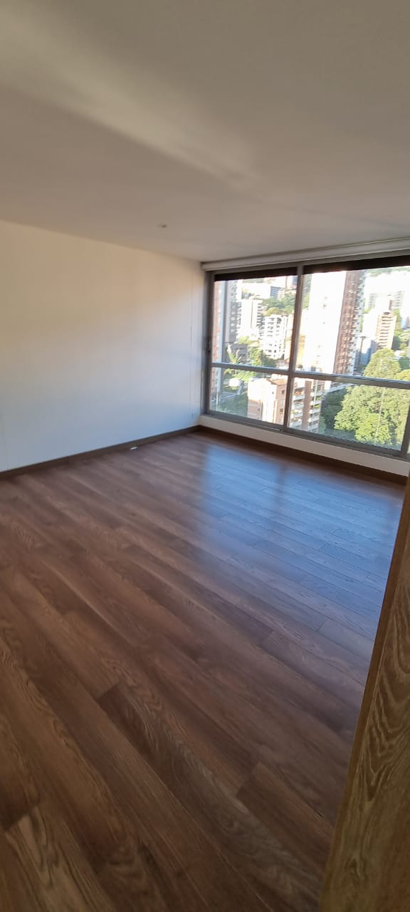 Apartment in El Poblado, 230 m² – High floor in the Lalinde sector