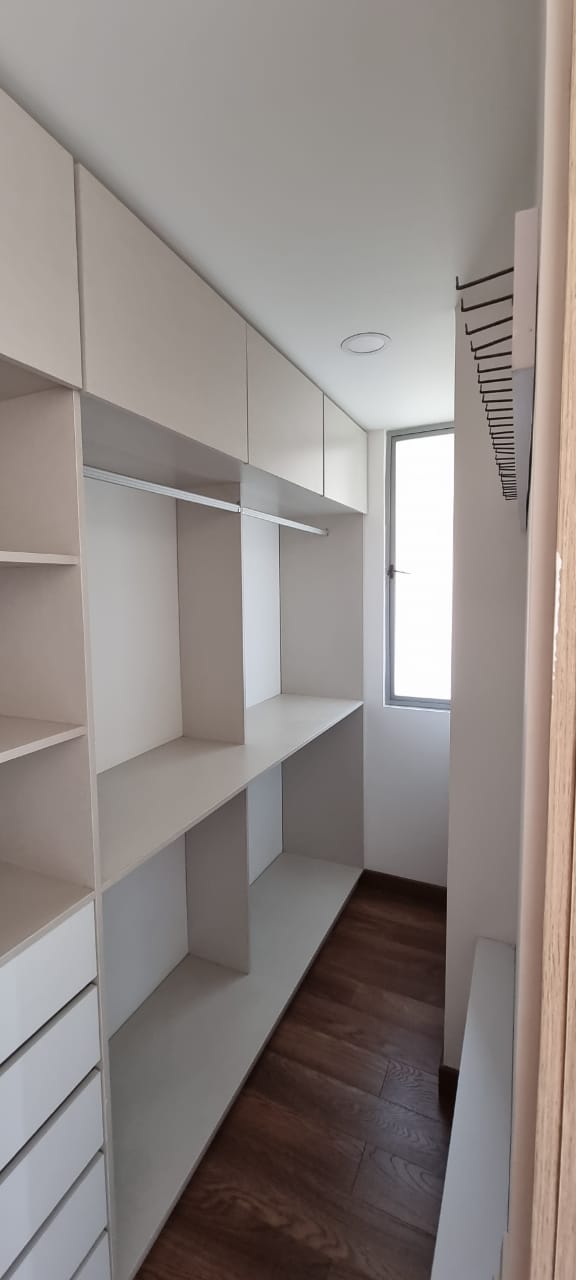 Apartment in El Poblado, 230 m² – High floor in the Lalinde sector