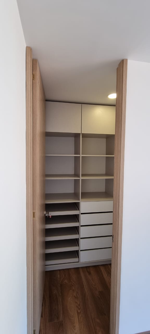 Apartment in El Poblado, 230 m² – High floor in the Lalinde sector