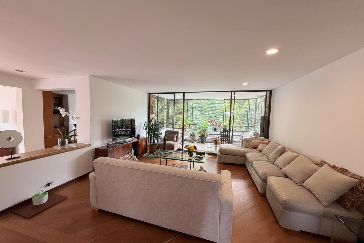 Apartamento amplio para remodelar en La Tomatera, cerca de La 10 y El Tesoro