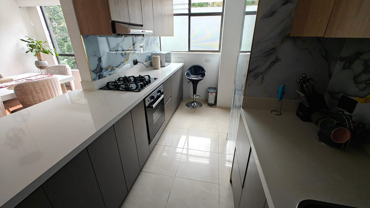 Family apartment in Las Lomas, El Poblado with communal areas
