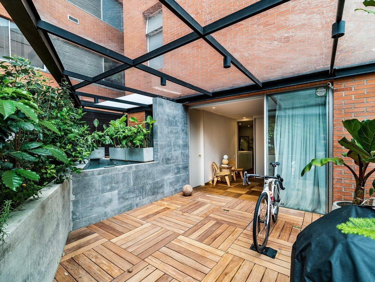 Apartamento en San Lucas, El Poblado con terraza, jacuzzi y domótica
