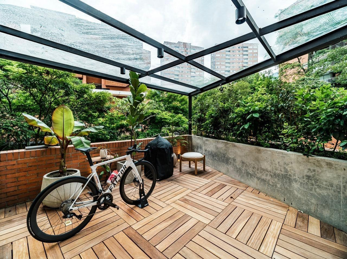 Apartamento en San Lucas, El Poblado con terraza, jacuzzi y domótica