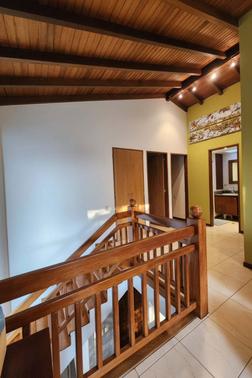 Casa triplex de 271 m² en unidad cerrada en San Lucas con terraza privada