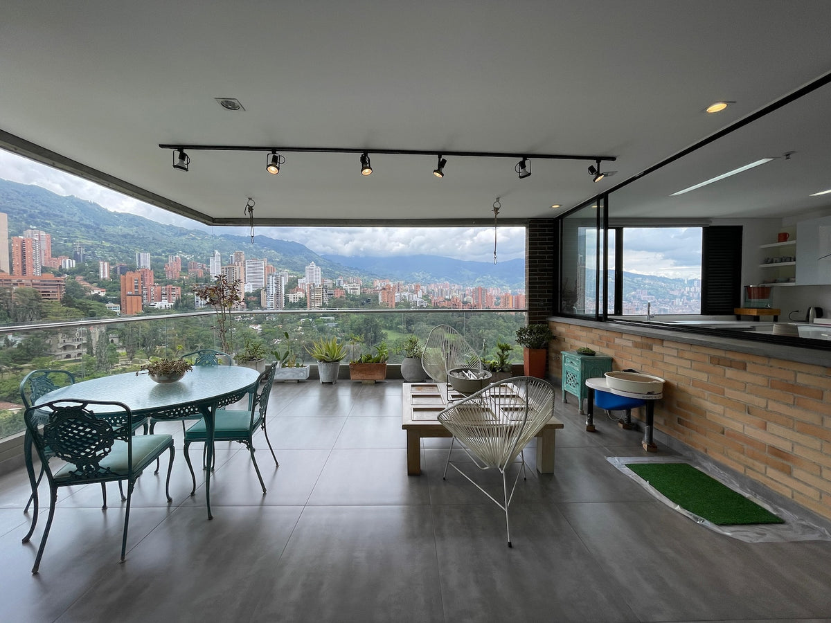 Apartamento con vista Panorámica Sector Los Balsos 3 BR