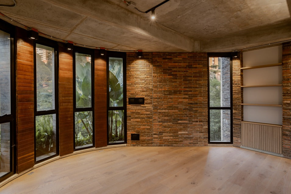 Modern apartment in El Tesoro, El Poblado – elegant design and spacious living space