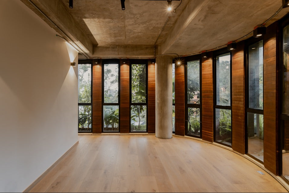 Modern apartment in El Tesoro, El Poblado – elegant design and spacious living space