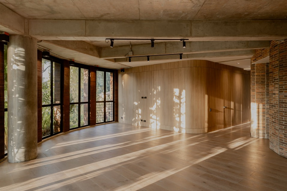 Modern apartment in El Tesoro, El Poblado – elegant design and spacious living space