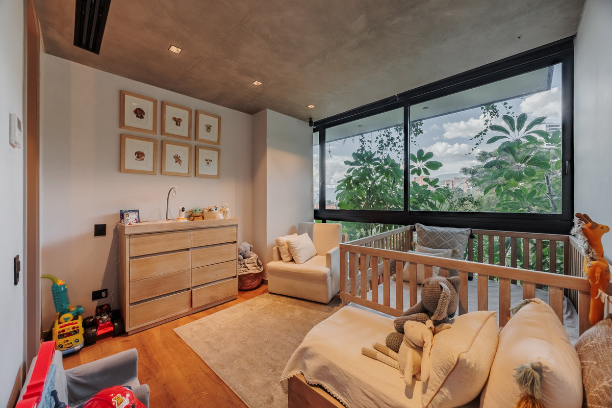 Duplex Apartment in Club Campestre Sector, 3 BR with Jacuzzi