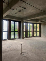 Penthouse boutique de lujo en Loma del Tesoro, Medellín, con vista panorámica a la ciudad y la montaña desde la terraza privada.