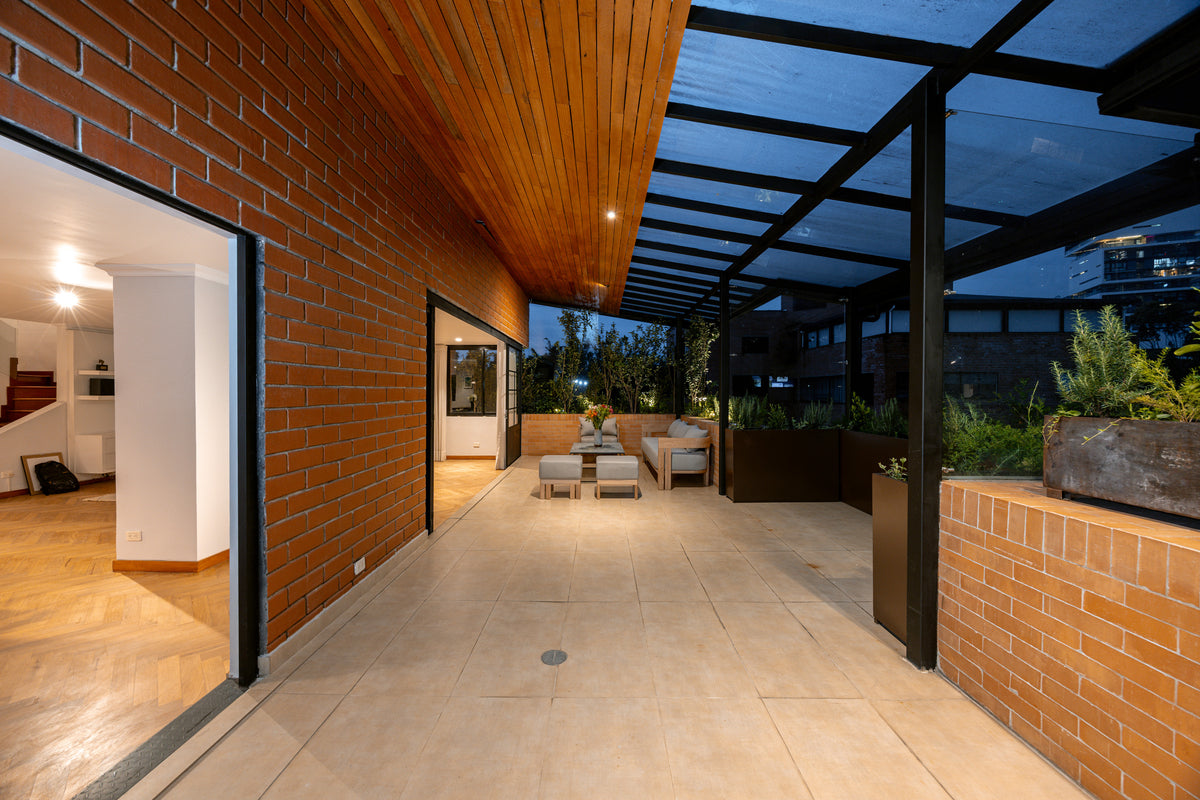 Penthouse Duplex con Rooftop, Jacuzzi & Turco Sector Provenza 3 BR