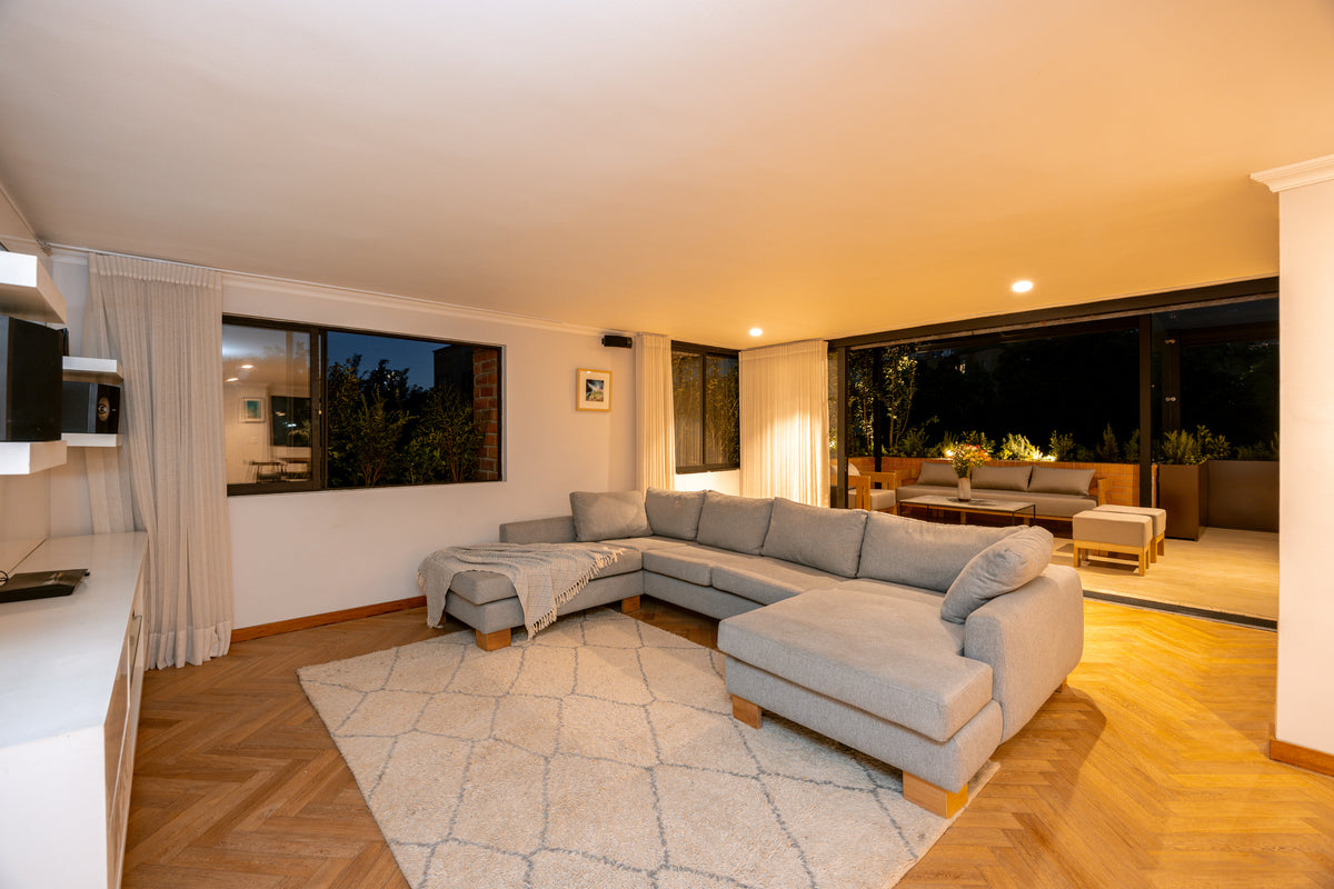 Penthouse Duplex con Rooftop, Jacuzzi & Turco Sector Provenza 3 BR