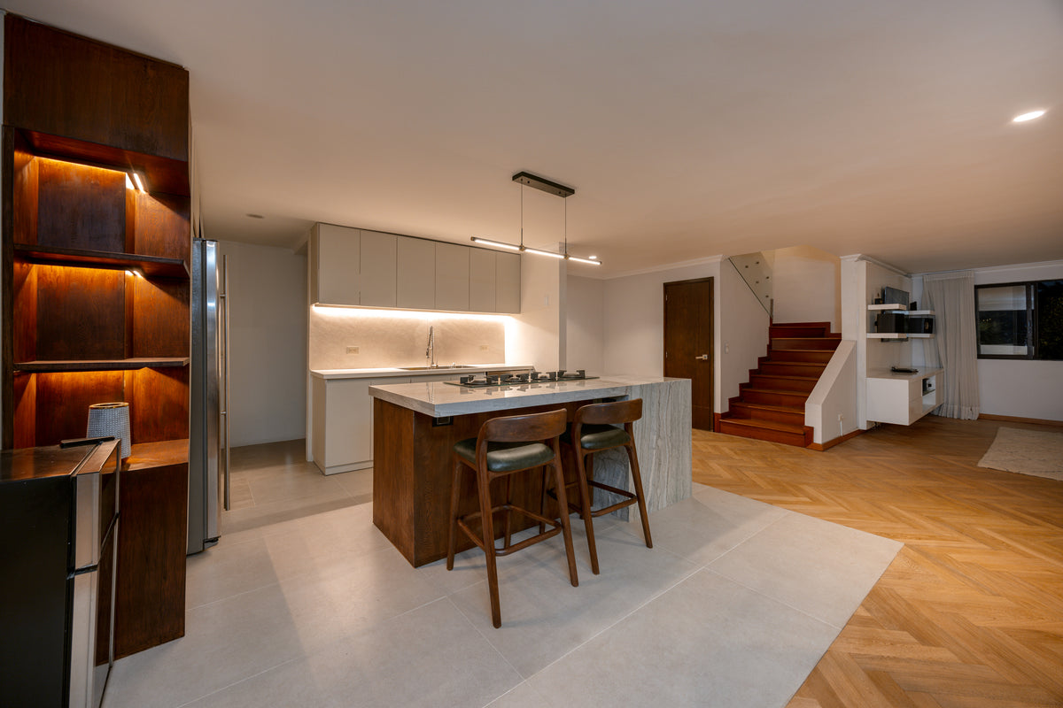 Penthouse Duplex con Rooftop, Jacuzzi & Turco Sector Provenza 3 BR