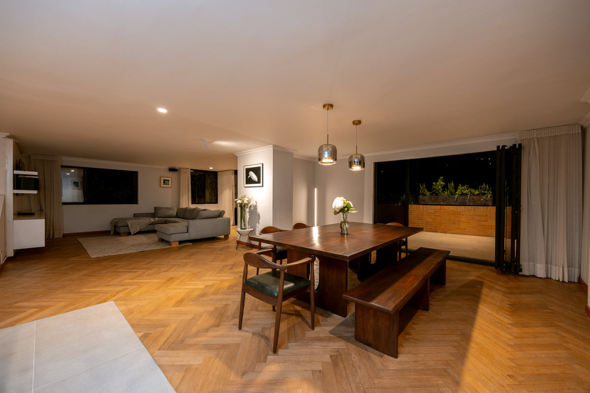 Penthouse Duplex con Rooftop, Jacuzzi & Turco Sector Provenza 3 BR