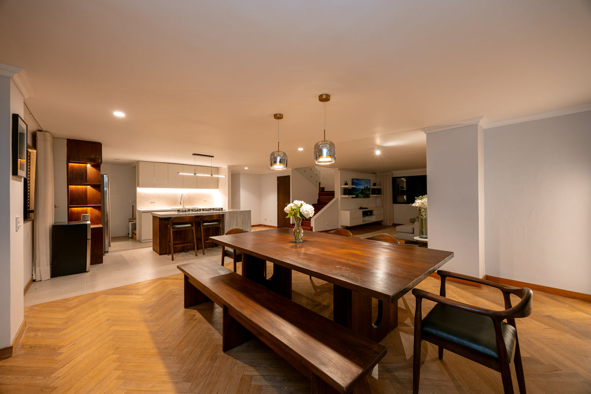 Penthouse Duplex con Rooftop, Jacuzzi & Turco Sector Provenza 3 BR