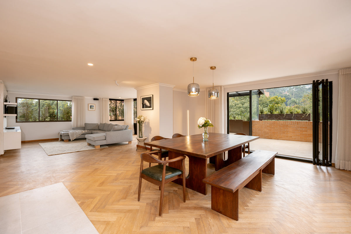 Penthouse Duplex con Rooftop, Jacuzzi & Turco Sector Provenza 3 BR