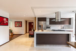 Apartamento remodelado de 226 m² con 2 balcones en Las Lomas, El Poblado