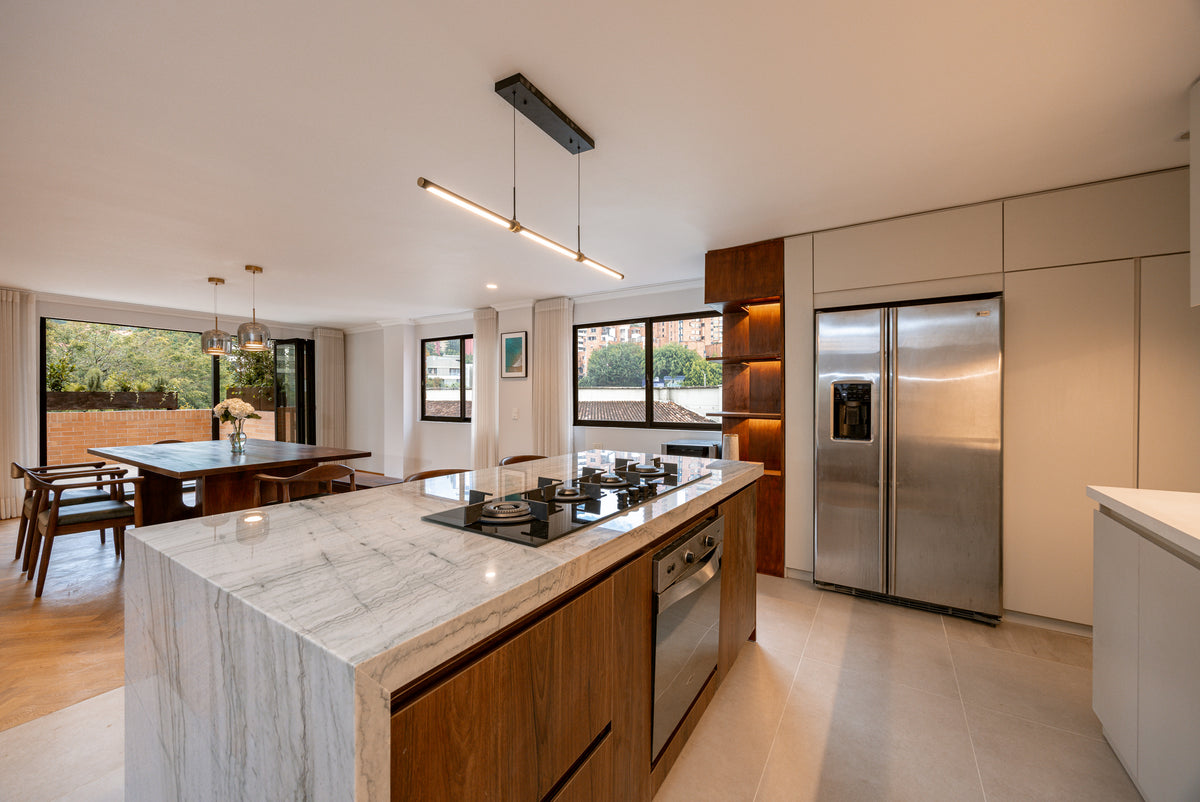 Penthouse Duplex con Rooftop, Jacuzzi & Turco Sector Provenza 3 BR