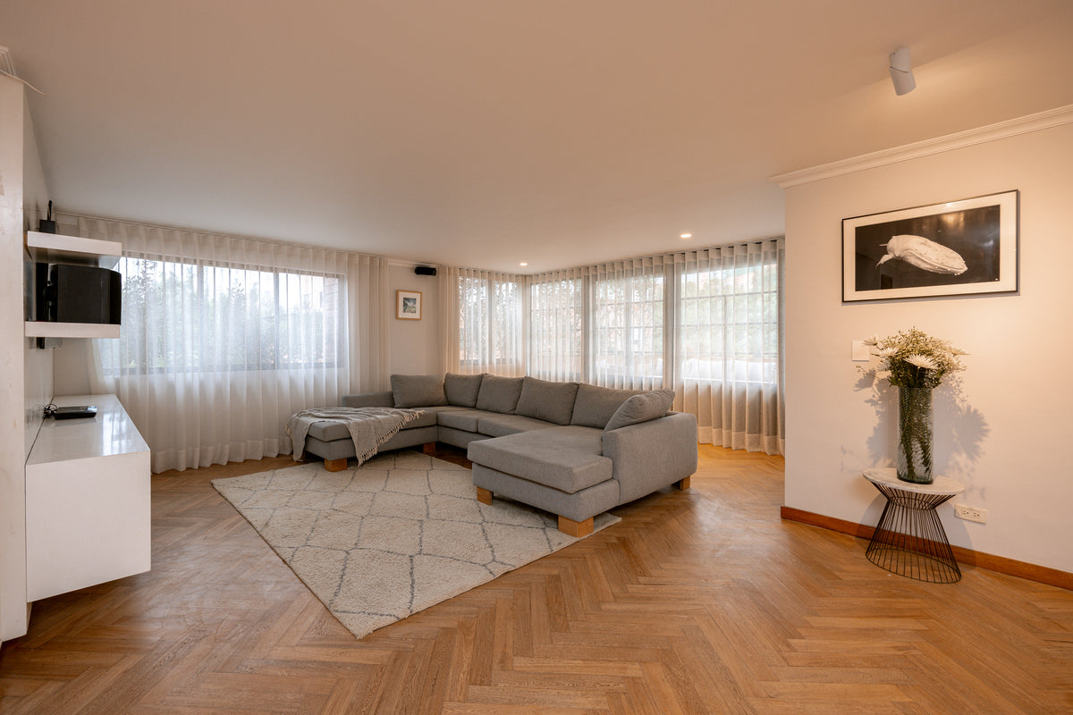 Penthouse Duplex con Rooftop, Jacuzzi & Turco Sector Provenza 3 BR