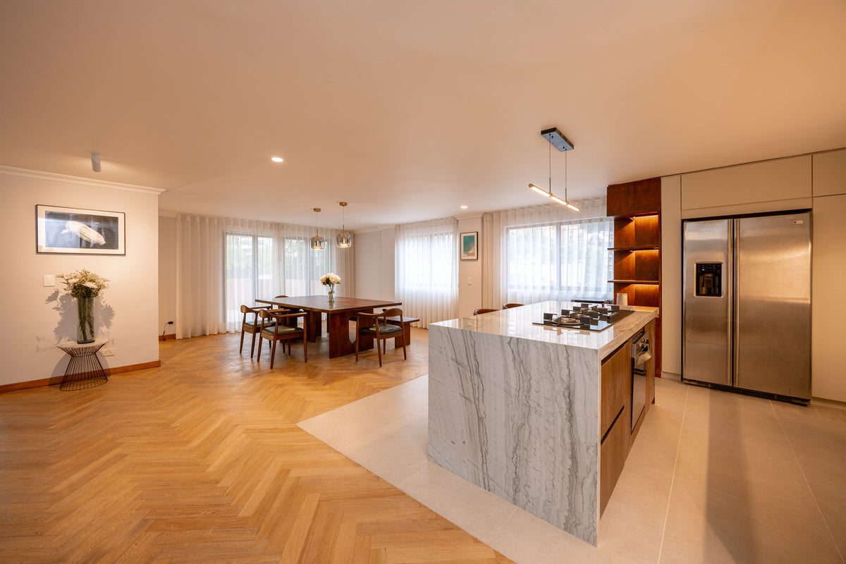 Penthouse Duplex con Rooftop, Jacuzzi & Turco Sector Provenza 3 BR
