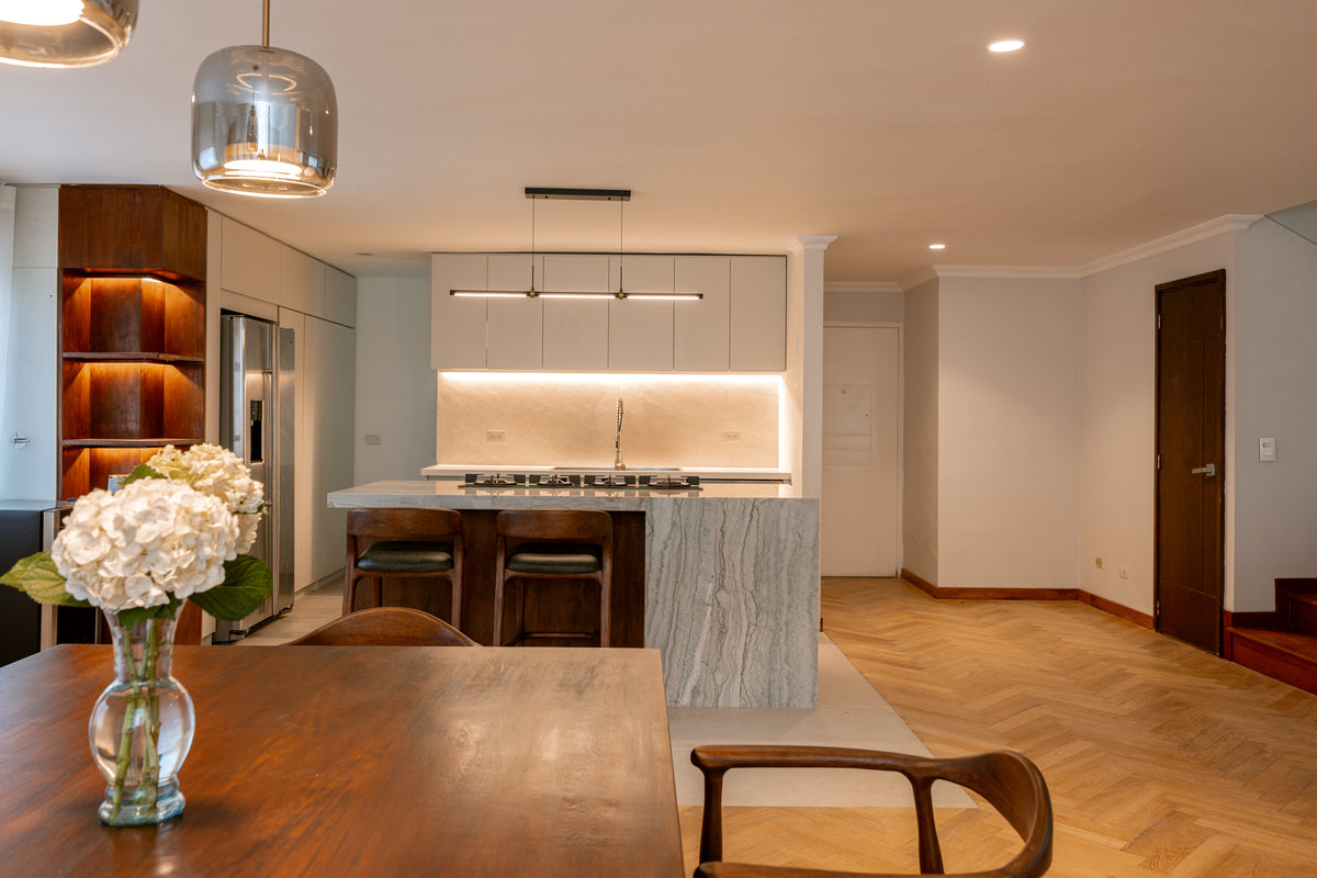 Penthouse Duplex con Rooftop, Jacuzzi & Turco Sector Provenza 3 BR