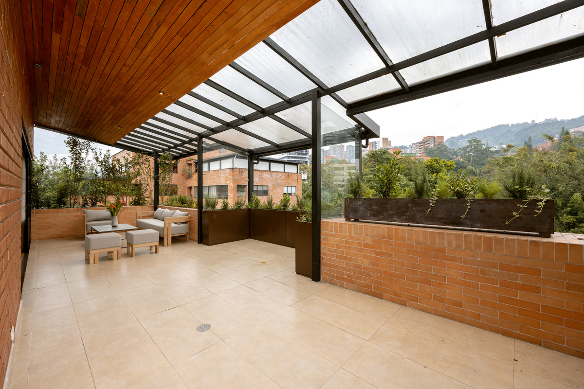 Penthouse Duplex con Rooftop, Jacuzzi & Turco Sector Provenza 3 BR