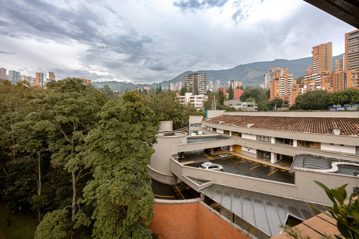 Penthouse Duplex con Rooftop, Jacuzzi & Turco Sector Provenza 3 BR