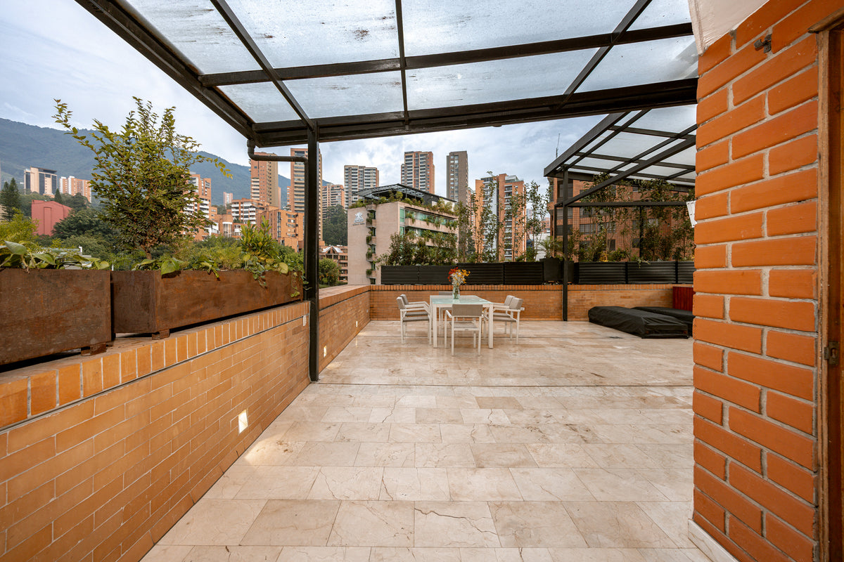 Penthouse Duplex con Rooftop, Jacuzzi & Turco Sector Provenza 3 BR