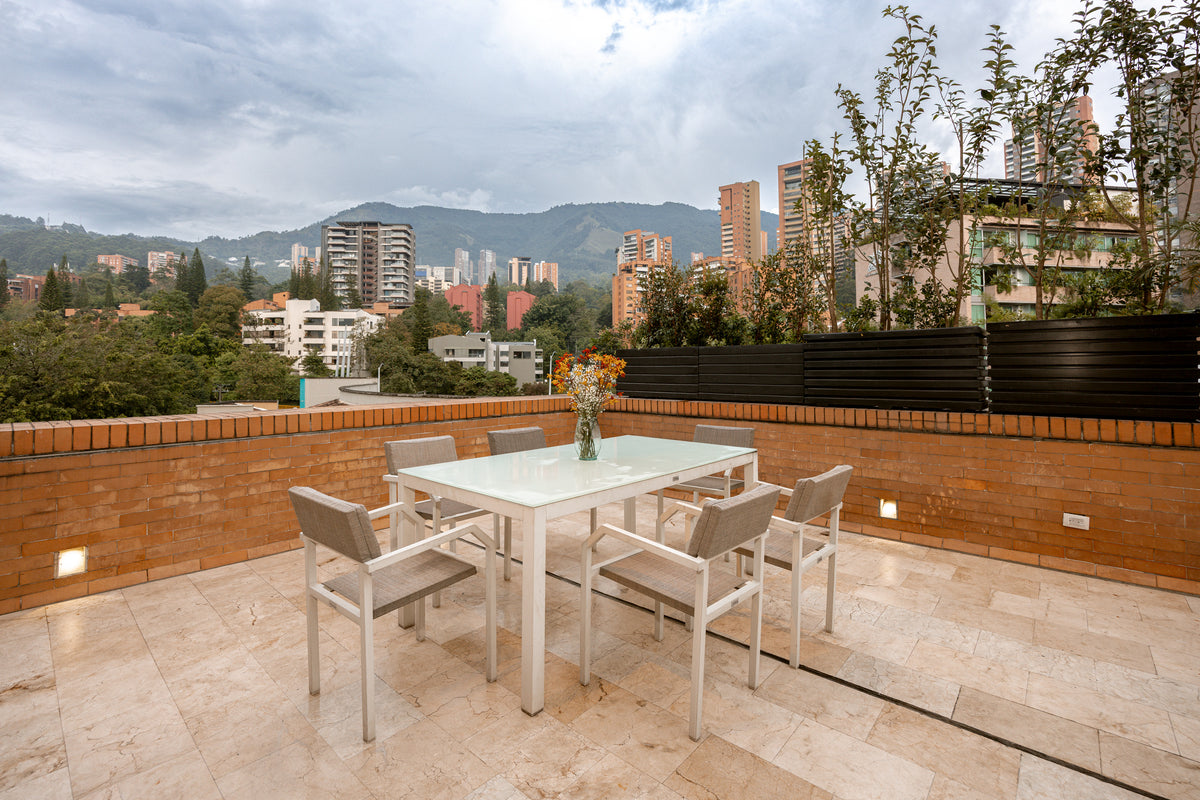 Penthouse Duplex con Rooftop, Jacuzzi & Turco Sector Provenza 3 BR