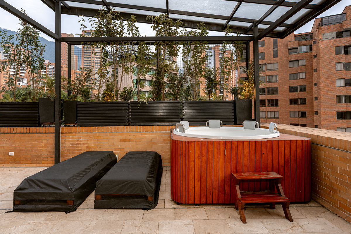 Penthouse Duplex con Rooftop, Jacuzzi & Turco Sector Provenza 3 BR